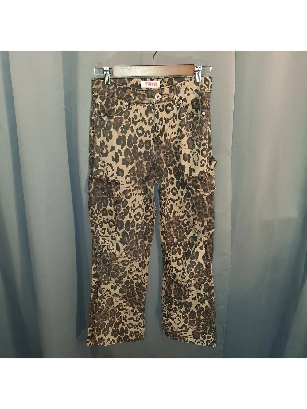 TRTR Leopard Print Stretchy Cargo Pants Size 5